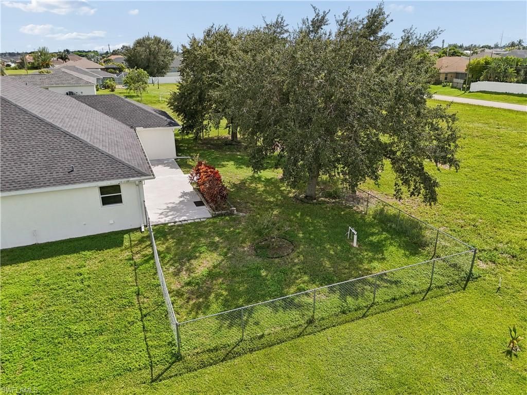 930 NW Juanita Pl, Cape Coral, FL 33993 Photo