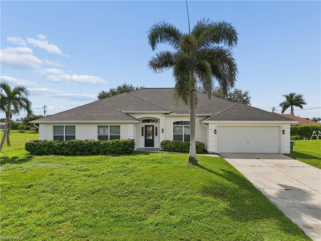 930 NW Juanita Pl, Cape Coral, FL 33993 Photo