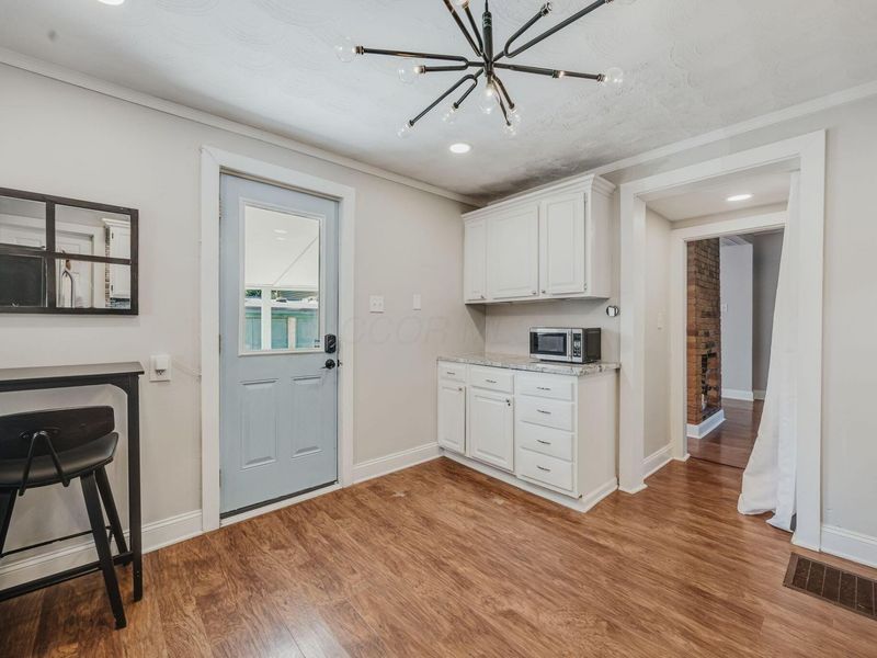 144 Cedar Alley, Columbus, OH 43215 Photo 11