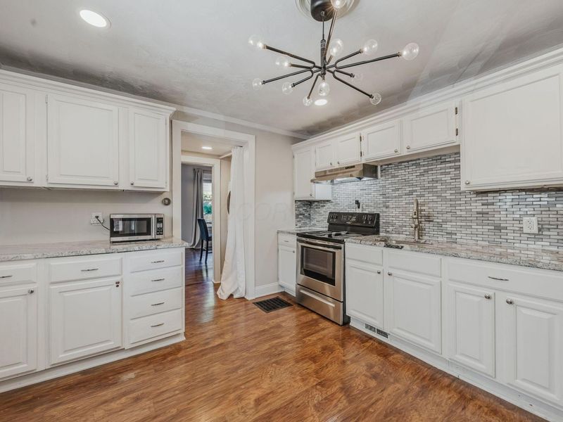 144 Cedar Alley, Columbus, OH 43215 Photo 13