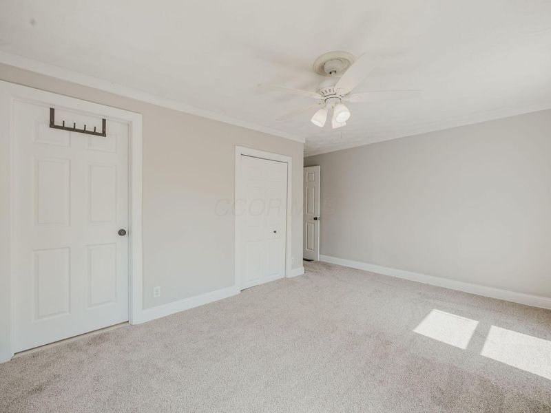 144 Cedar Alley, Columbus, OH 43215 Photo 18