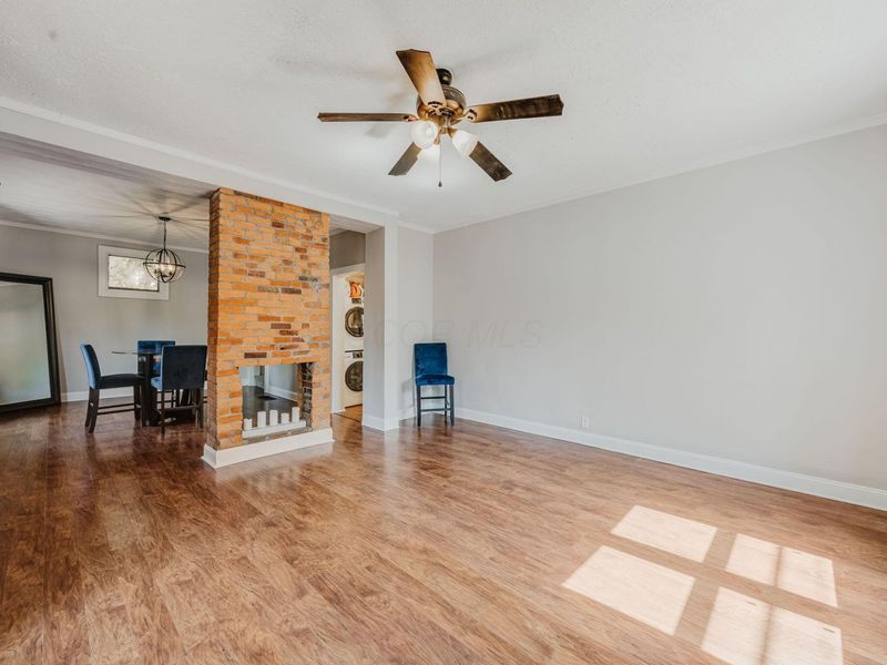 144 Cedar Alley, Columbus, OH 43215 Photo 5