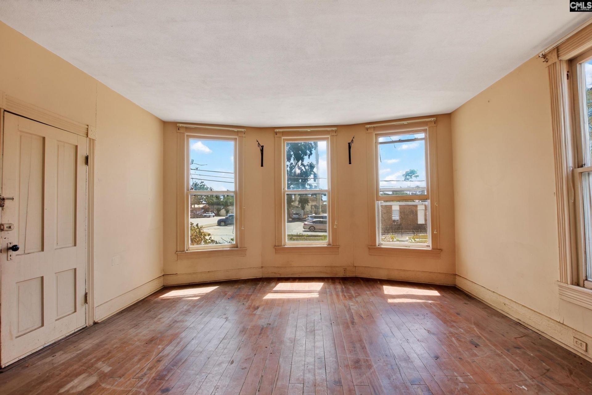 702 Lafayette Avenue  Photo 23