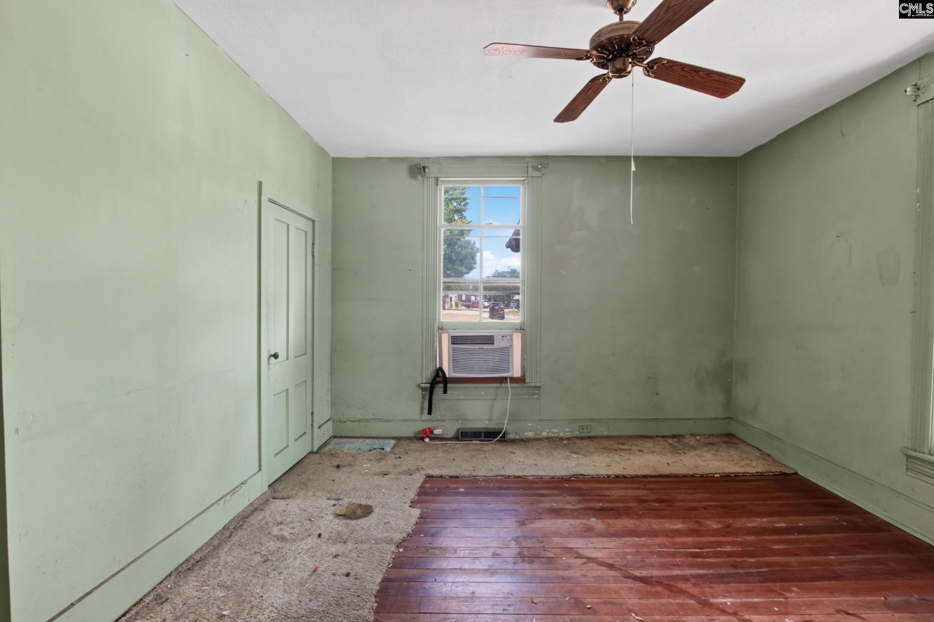 702 Lafayette Avenue  Photo 27