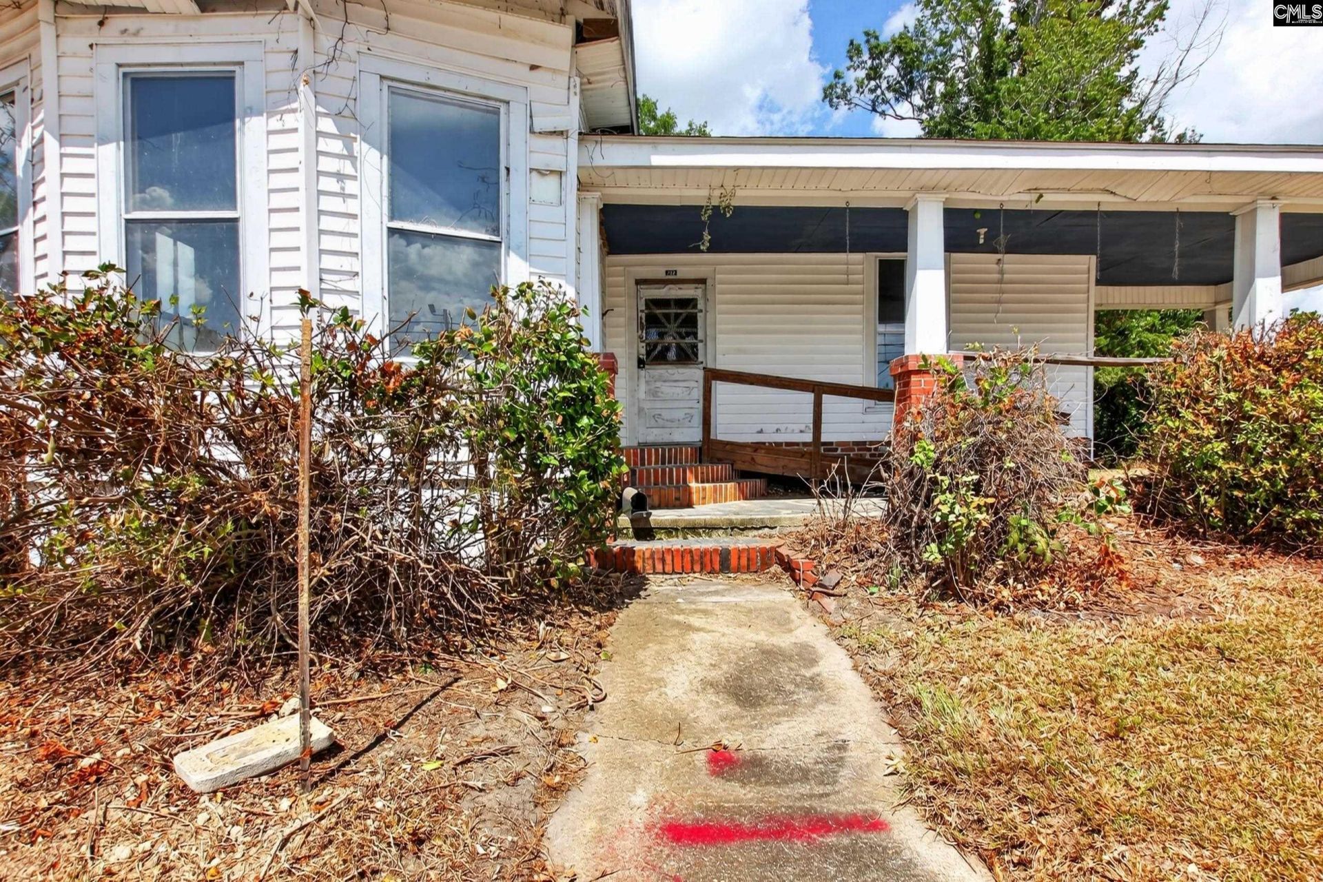 702 Lafayette Avenue  Photo 5