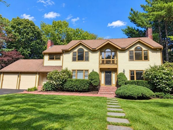 9 Solomon Pierce Rd, Lexington, MA 02420