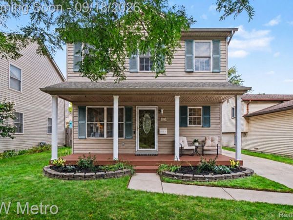 3747 Royal Avenue, Berkley, Mi 48072