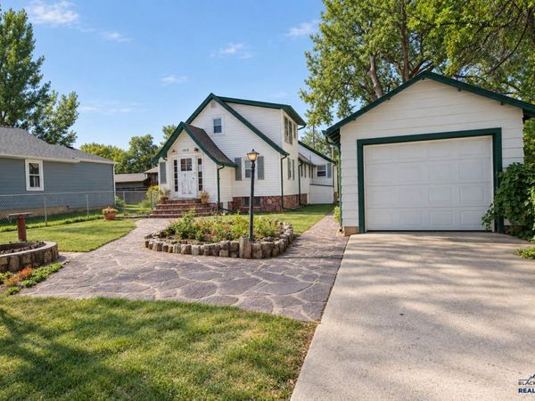 1919 EVERGREEN DR, Rapid City, SD 57702