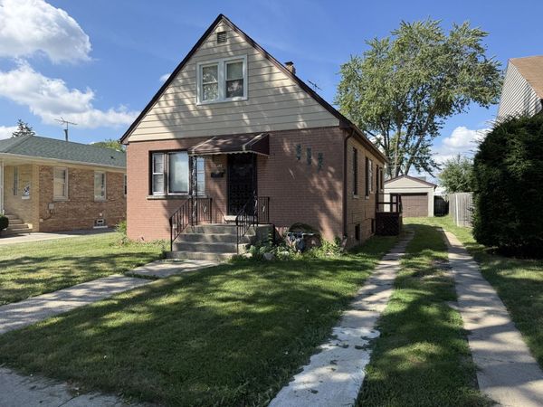524 46th Avenue , Bellwood, IL 60104