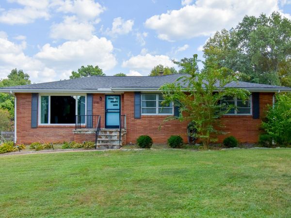 218 S Mission Ridge Drive, Rossville, GA 30741