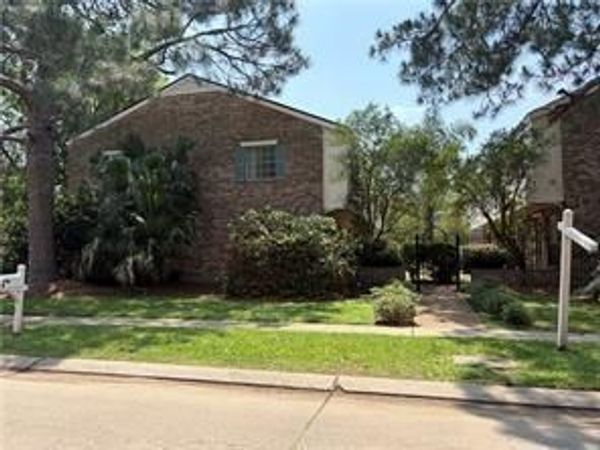 909 VOURAY Drive , Unit B, Kenner, LA 70065