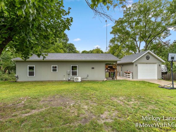 134 E 1st Street, Stanton, MI 48888