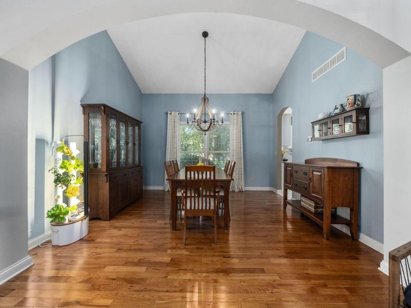 403 Ashmoore Circle E, Powell, OH 43065 Photo 12