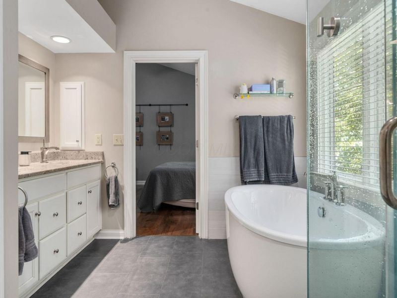 403 Ashmoore Circle E, Powell, OH 43065 Photo 4