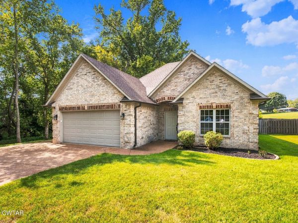 100 Highbury Street , Medina, TN 38355