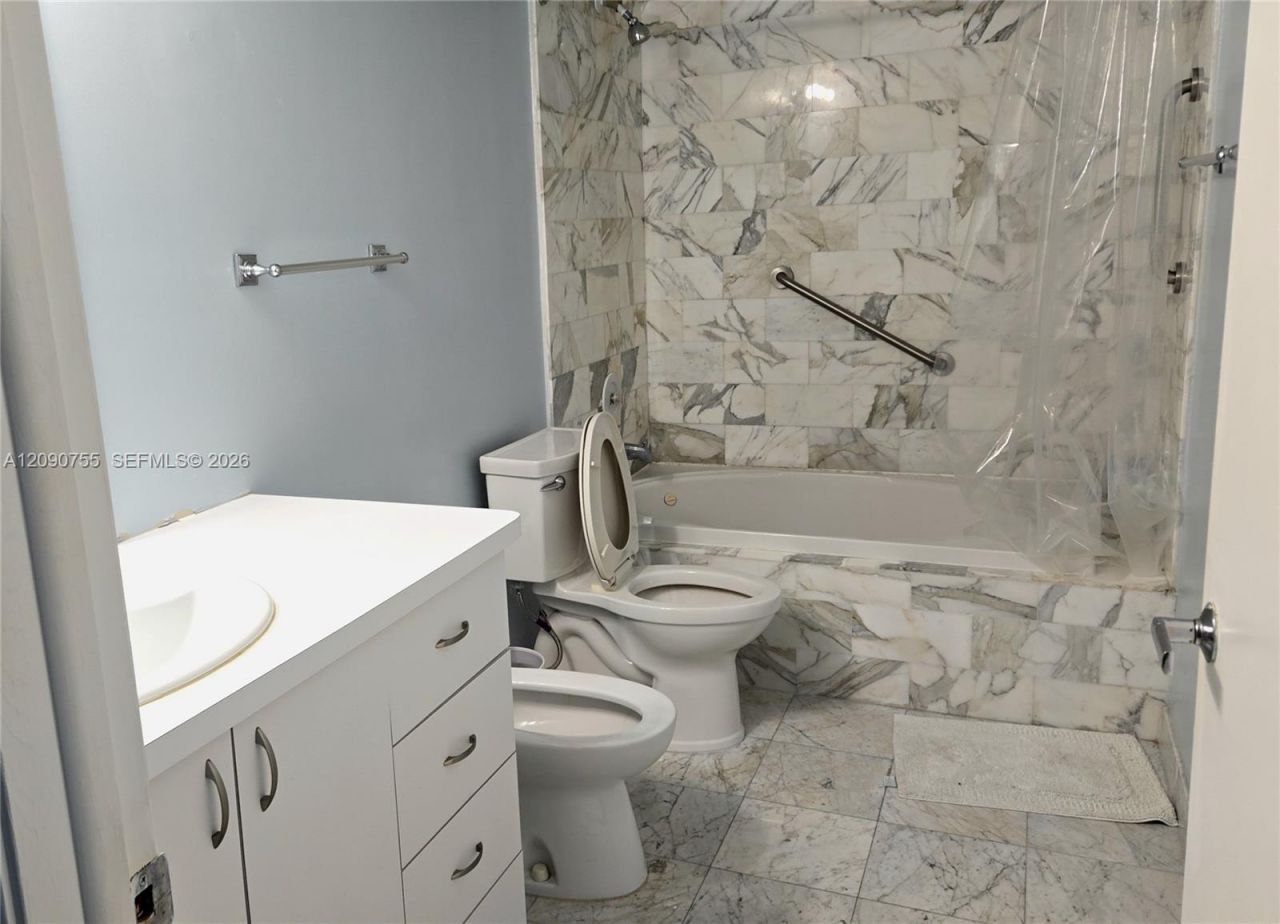 9341 Collins Ave, Unit 903, Surfside, FL 33154 Photo