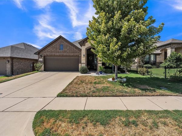 2524 Hadley Street , Weatherford, TX 76087