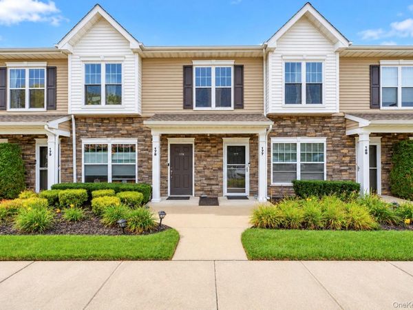 178 Ashley Court , Central Islip, NY 11722