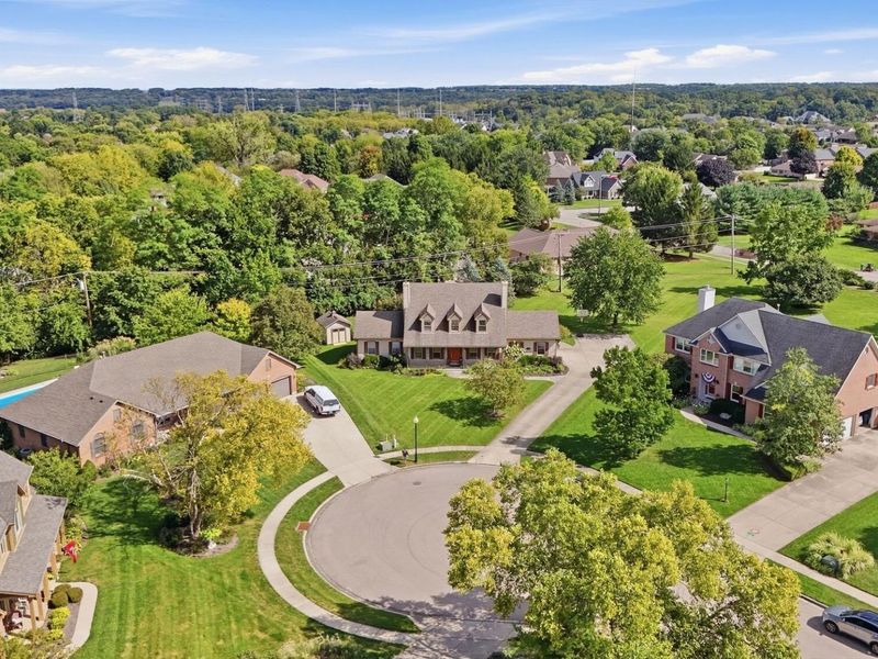 820 Juniper Court, Tipp City, OH 45371 Photo 3