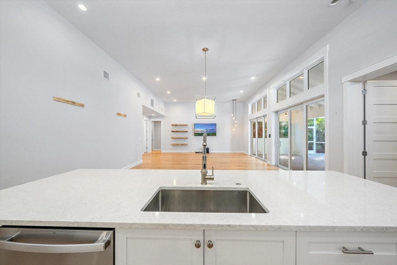 2436 Arlington Street, Sarasota, FL 34239 Photo