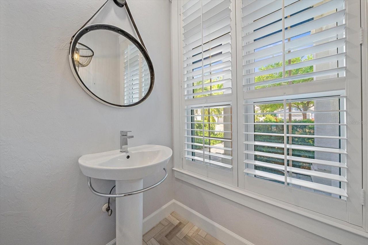 2436 Arlington Street, Sarasota, FL 34239 Photo