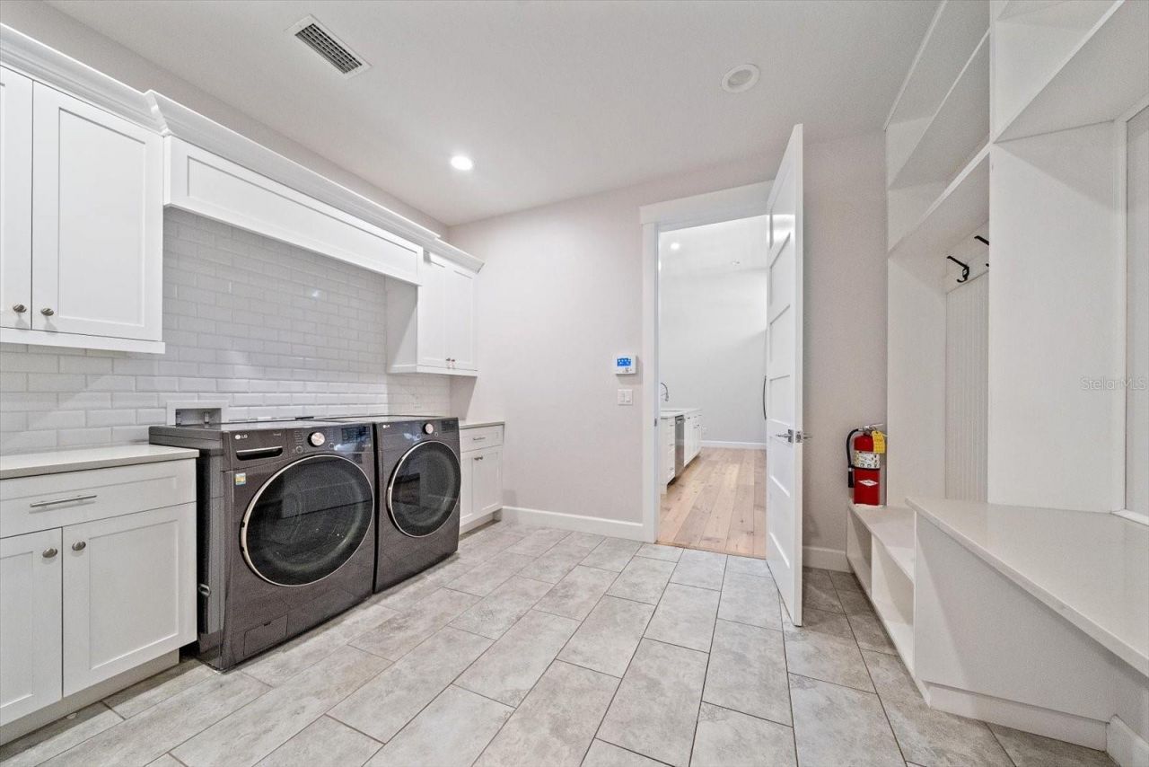 2436 Arlington Street, Sarasota, FL 34239 Photo