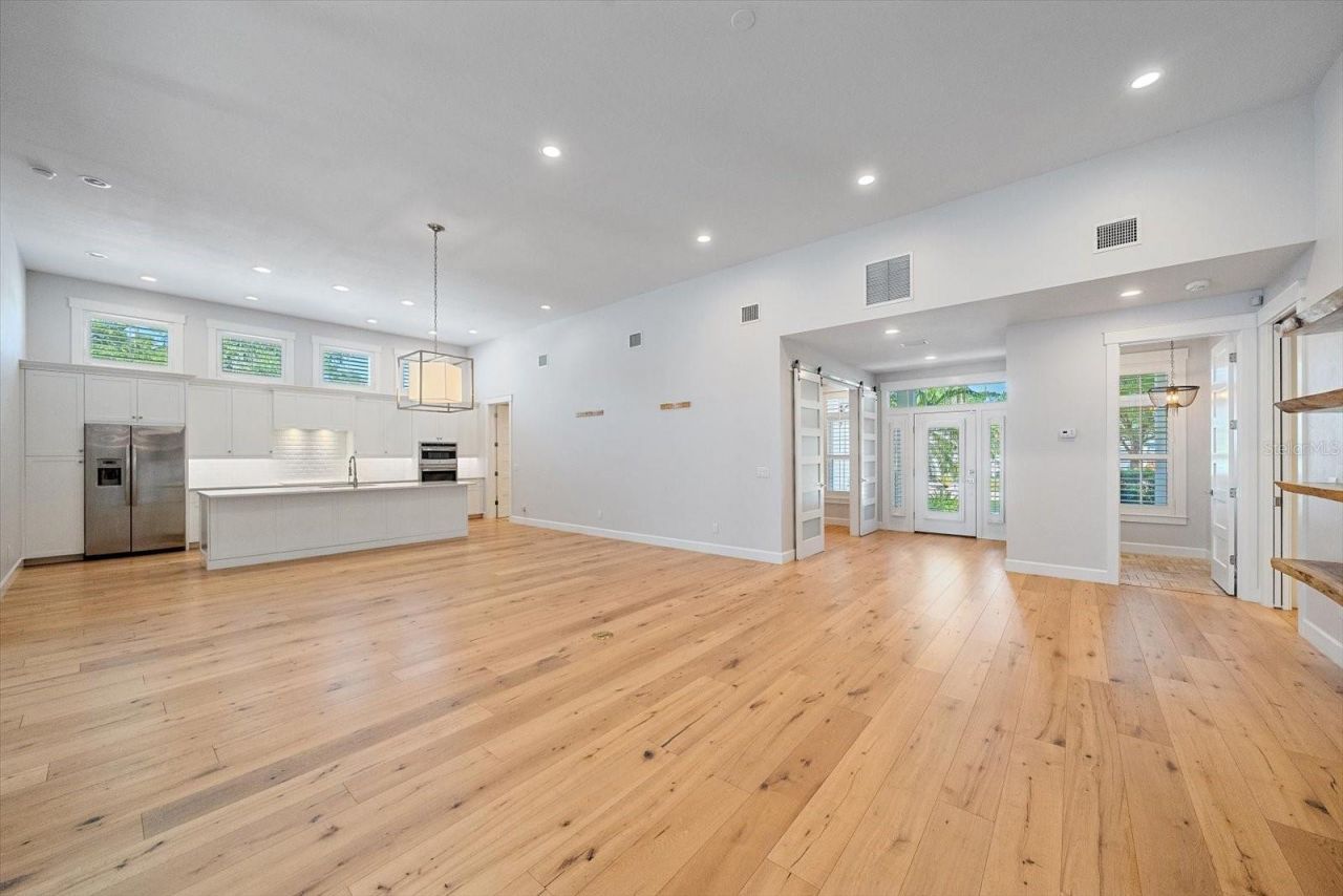 2436 Arlington Street, Sarasota, FL 34239 Photo