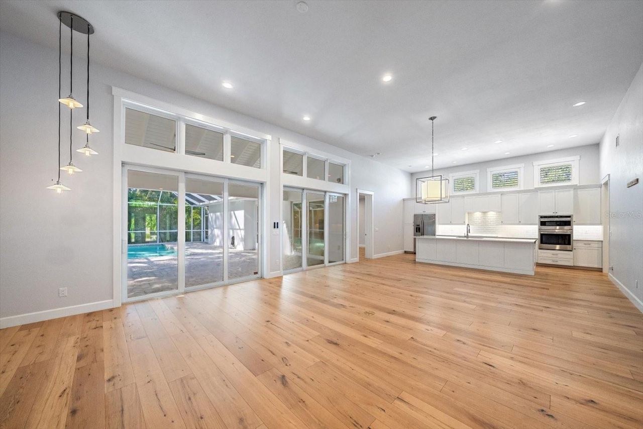 2436 Arlington Street, Sarasota, FL 34239 Photo