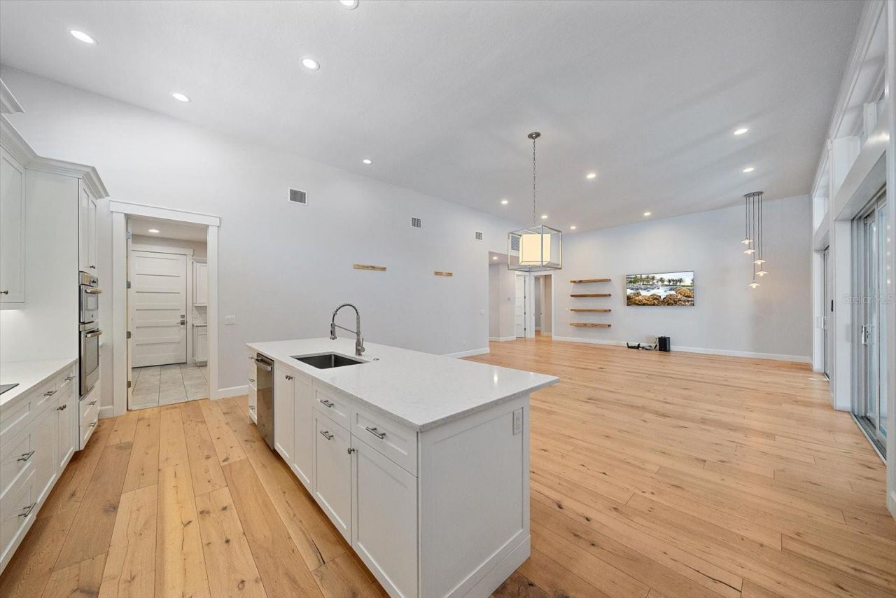 2436 Arlington Street, Sarasota, FL 34239 Photo