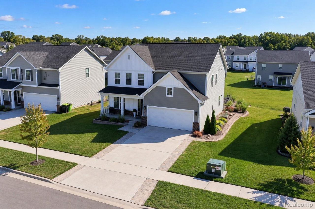 251 Quartz Way, White Lake Township, Mi 48386 Main Photo