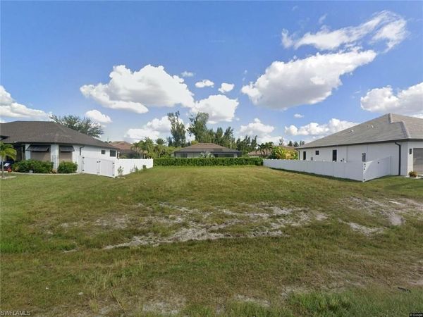 119 SW 35th AVE , CAPE CORAL, FL 33991