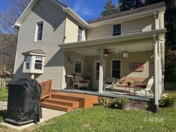 1422 State Road 56, New Marshfield, OH 45766