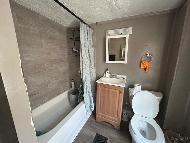 1242 Quebec Road, Cincinnati, OH 45205 Photo 4