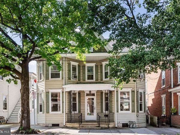 214 N COLLEGE STREET, CARLISLE, PA 17013
