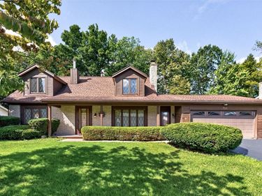 81 Burlwood Drive , Greece, NY 14612