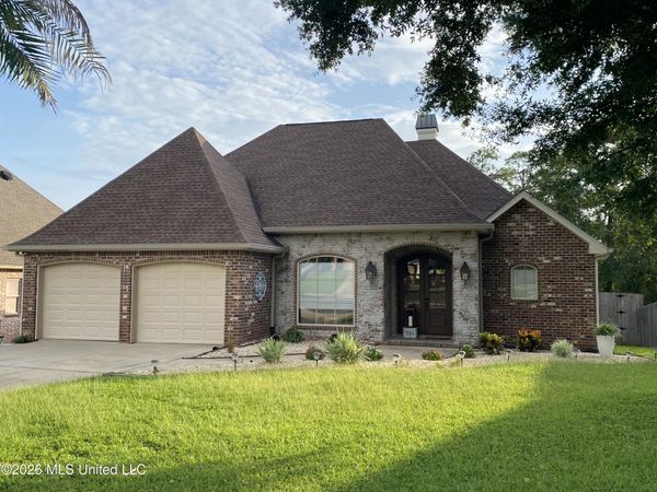 721 Clover Place, Biloxi, MS 39532