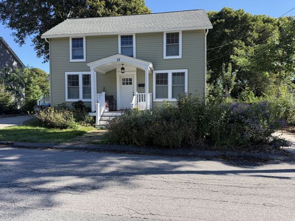 15 Wesleyan St, Shrewsbury, MA 01545