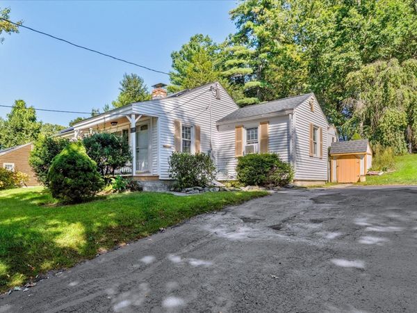 44 New Boston Road, Sturbridge, MA 01566