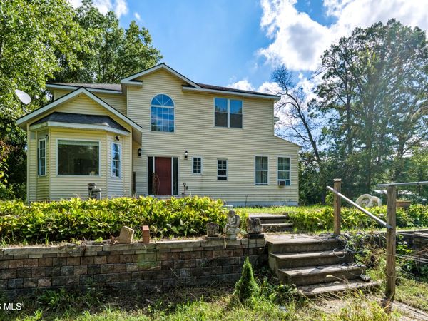 1119 S Schwamberger Road, Swanton, OH 43558