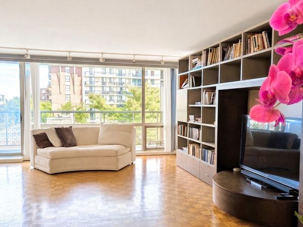 45 Longwood Ave, Unit 705, Brookline, MA 02446