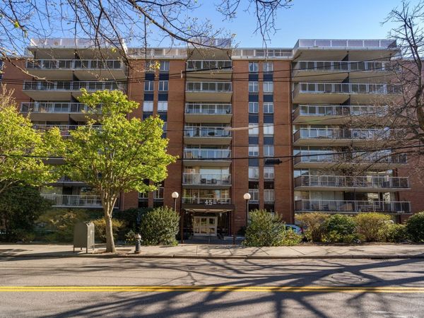 45 Longwood Ave, Unit 705, Brookline, MA 02446