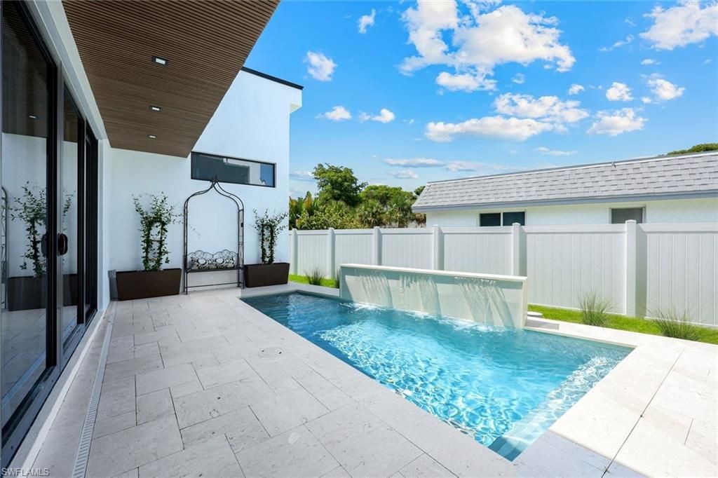 1230 10th Ave N, Naples, FL 34102 Photo