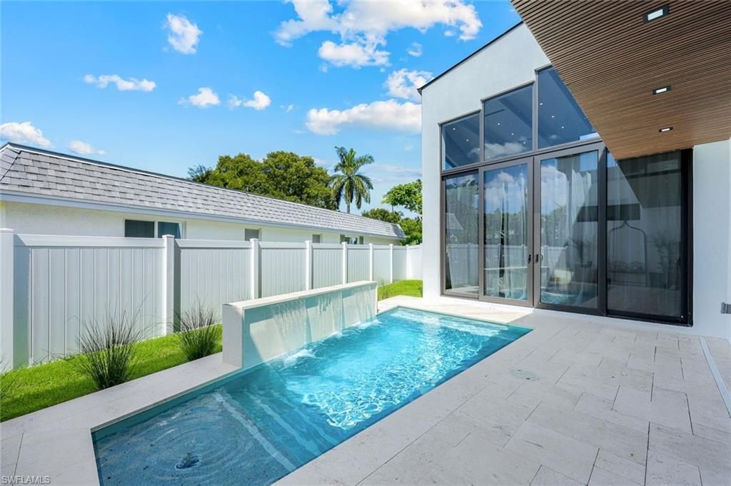 1230 10th Ave N, Naples, FL 34102 Photo