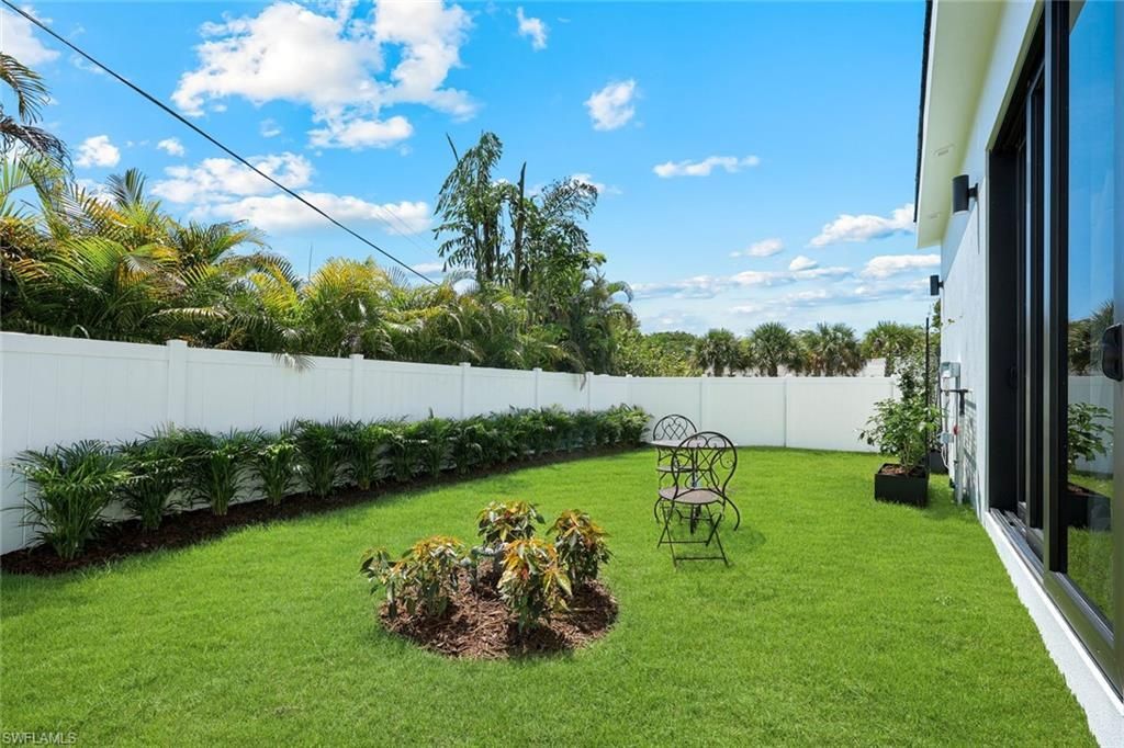1230 10th Ave N, Naples, FL 34102 Photo
