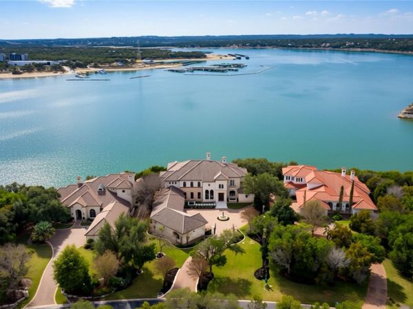 17607 Breakwater DR, Jonestown, TX 78645