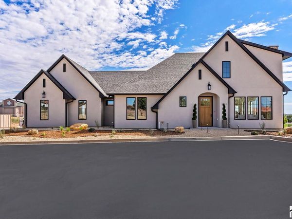 1311 Aquila Dr, Pueblo, CO 81008