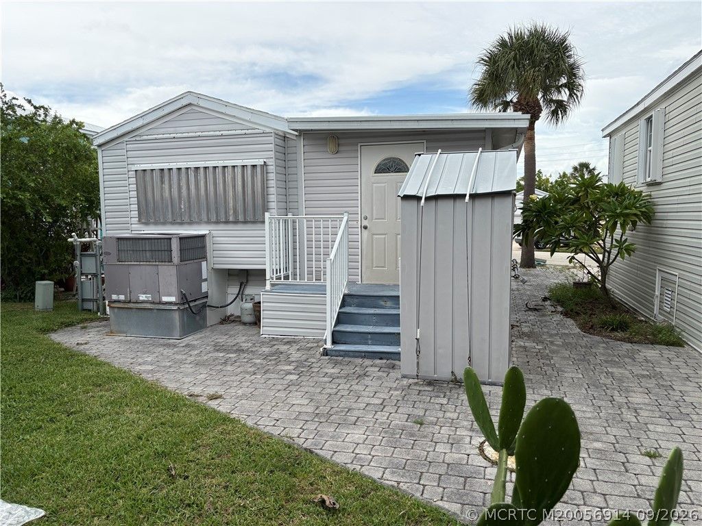 879 Nettles Boulevard , Jensen Beach, FL 34957 Photo