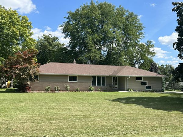 4380 N 143rd St, Brookfield, WI 53005