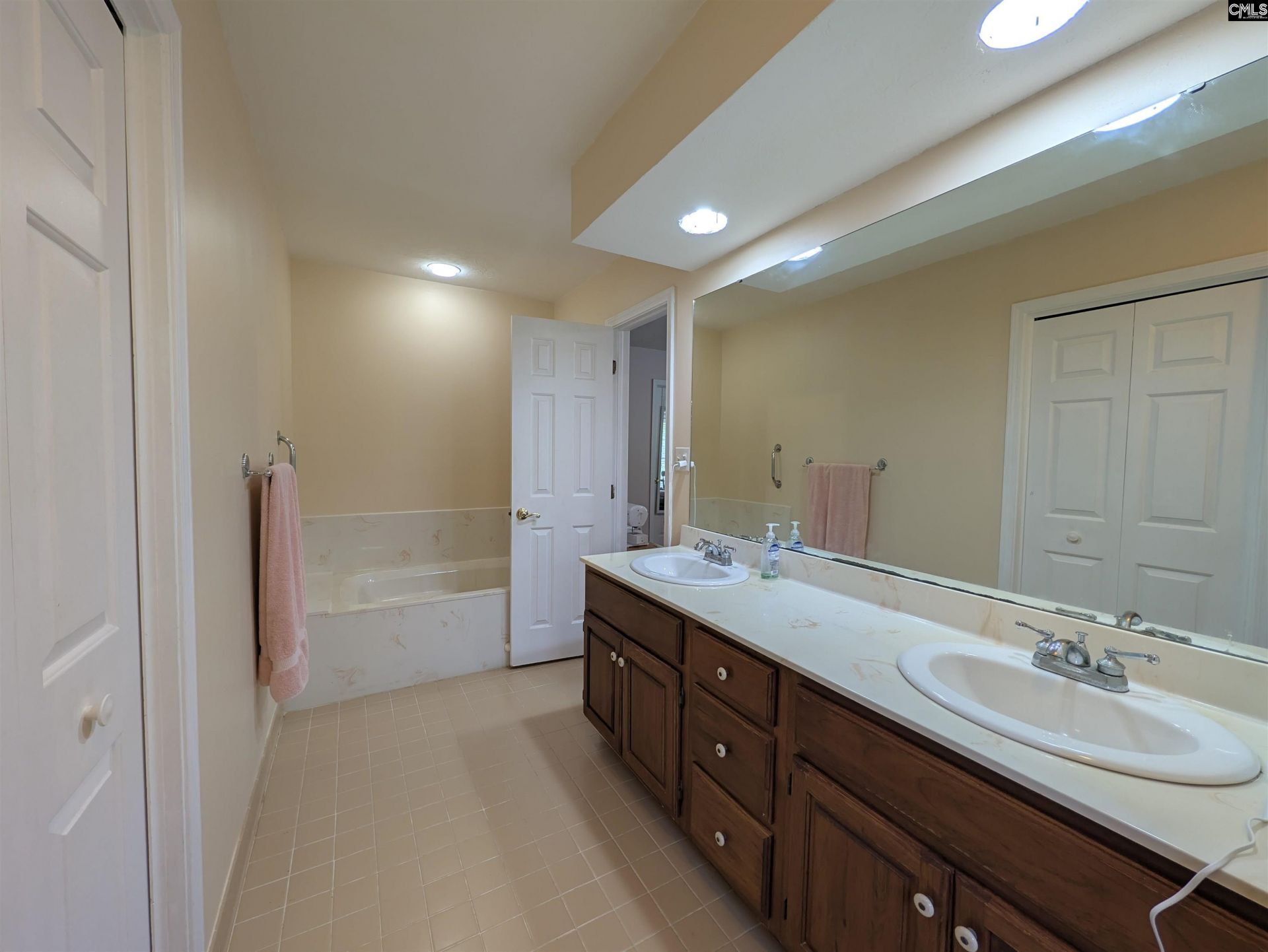 622 Timberlake Drive  Photo 32