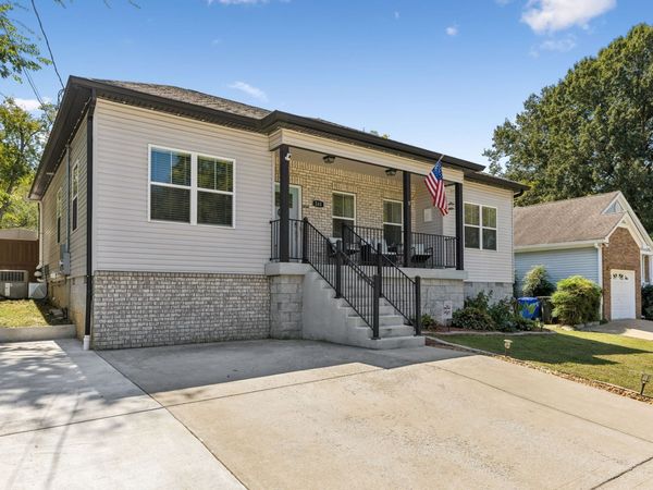 245 Valley Dr , Columbia, TN 38401